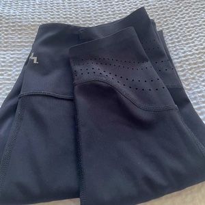 Black High-Rise 7/8 Leggings Pockets